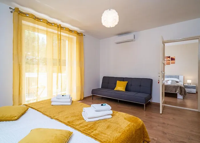 Apartment Ding Dong